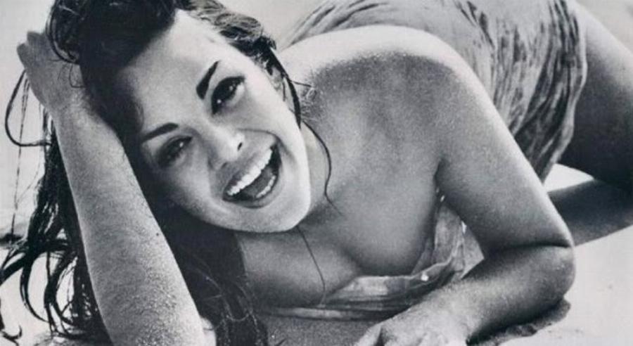 Κορίνα Τσοπέη: Η Ελληνίδα καλλονή που έφερε 1η τον τίτλο «Μις Υφήλιος», οι περιπέτειες στον γάμο της και η απόσυρση από τα φώτα