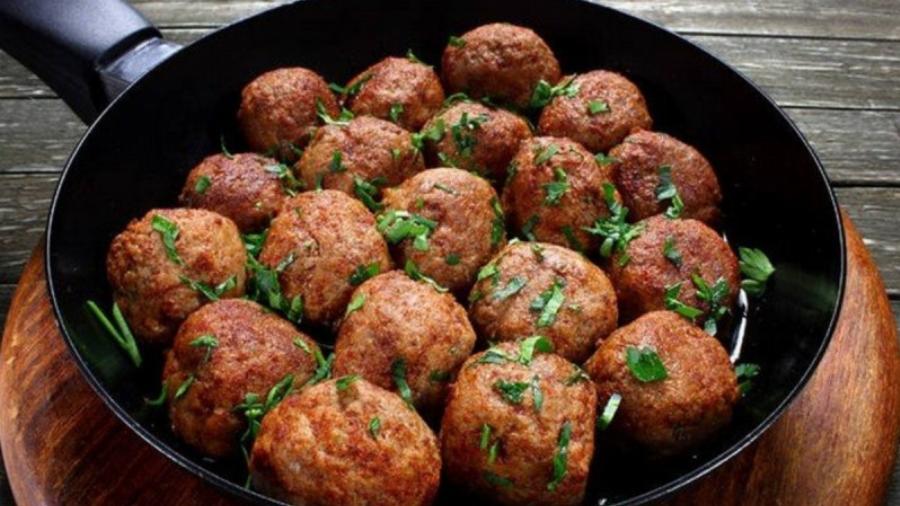 Το μυστικό για τα πιο ζουμερά κεφτεδάκια που δοκιμάσατε ποτέ.