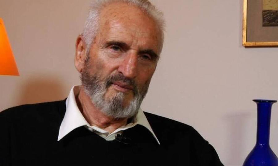 Νικήτας Τσακίρογλου: Τα δύσκολα παιδικά χρόνια,η σειρά Άγιος Παΐσιος και τα 50 χρόνια γάμου με τη Χρυσούλα Διαβάτη