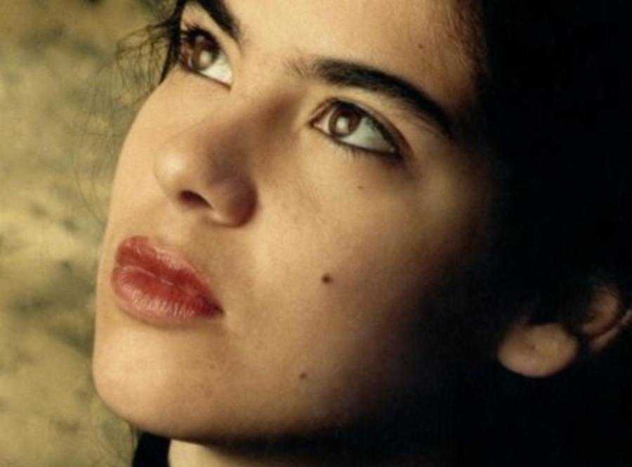 Άννα Τσουκαλά: Η «Μελέκ» του «Μη μου λες Αντίο», η σεξουαλική παρενόχληση, η ζωή στην Αμερική και το δυστύχημα του πατέρα