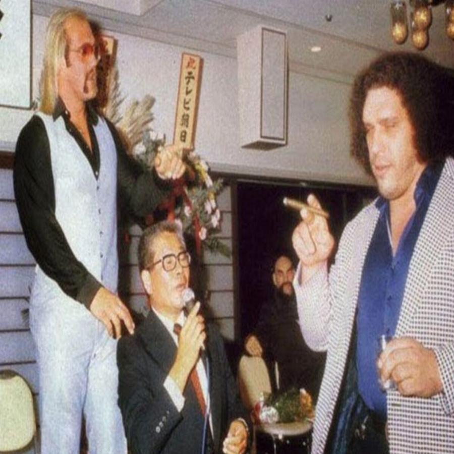 Ο Γίγαντας Αντρέ: Τον αποκαλούσαν ως 8ο θαύμα του κόσμου – Ο τεράστιος παλαιστής που έπινε 50 μπύρες για ζέσταμα