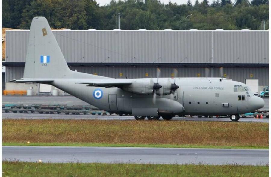 Πόλεμος στην Ουκρανία: Η Ελλάδα στέλνει στρατιωτικό εξοπλισμό με δύο C-130 μαζί με τον Χαρδαλιά