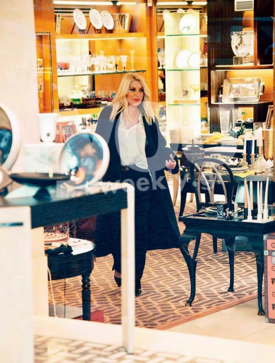 «Κάγκελο» οι υπάλληλοι μαγαζιού με την Ελένη Μενεγάκη: Μπήκε στην Κηφισιά και το «σήκωσε» ολόκληρο