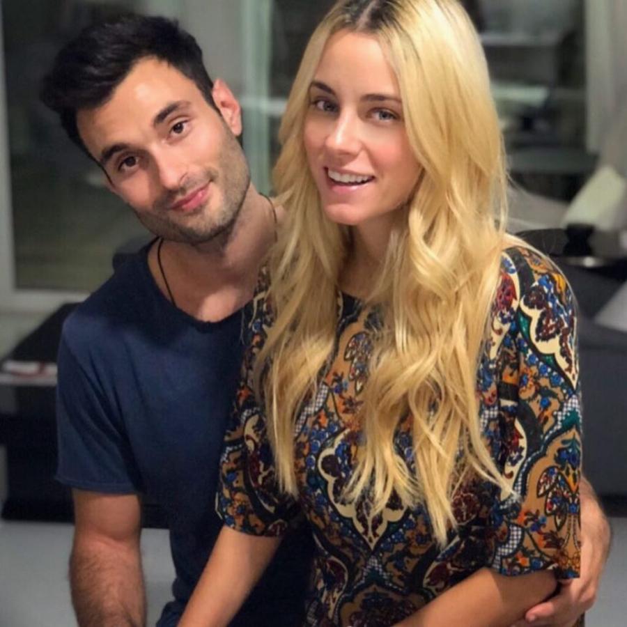 Δούκισσα Νομικού: Ο πανέμορφος αδελφός της, η γλυκιά σχέση τους και 5 σπάνιες φωτογραφίες