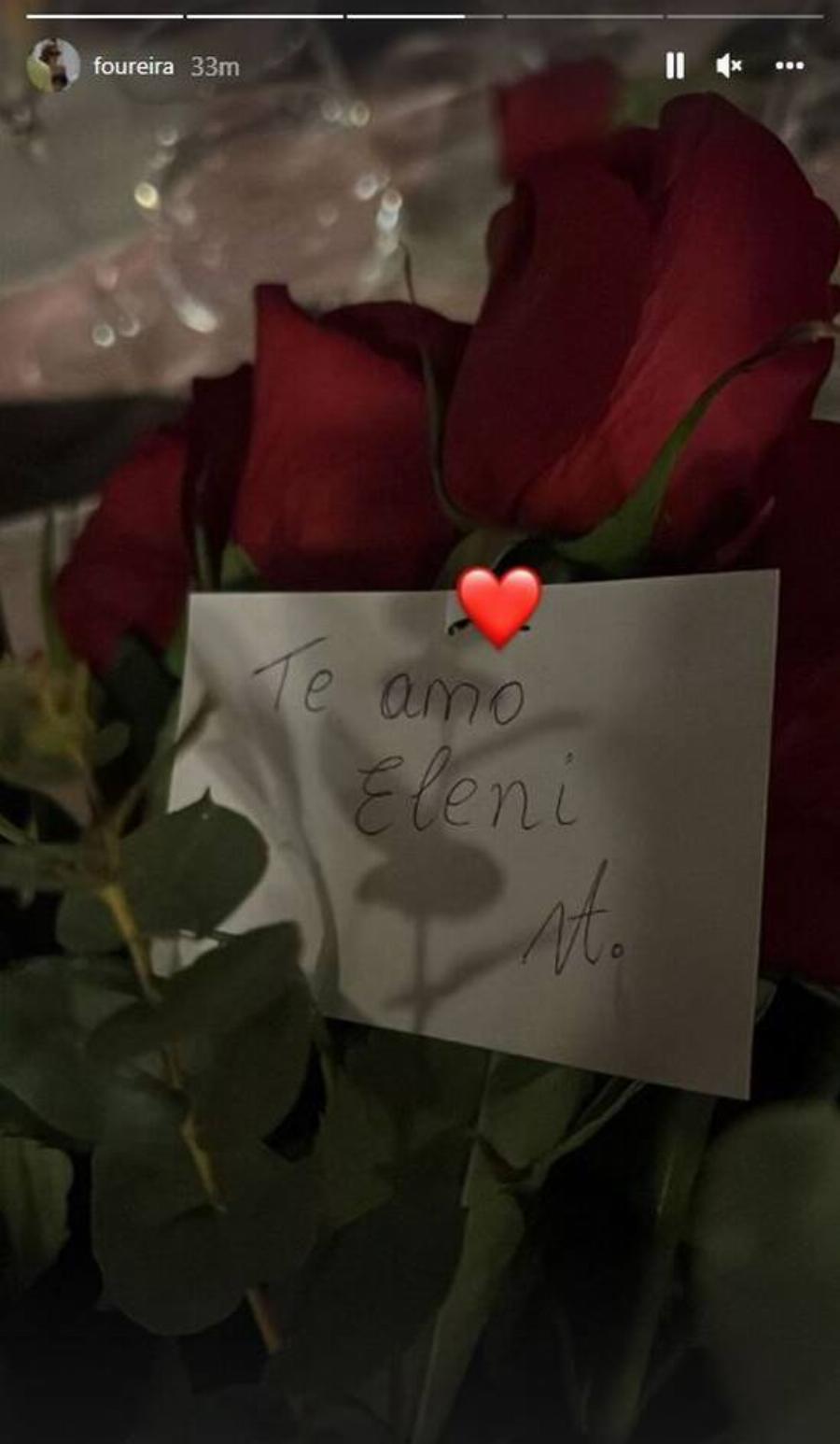 Η Φουρέιρα έριξε το Instagram: Πόζαρε για του Αγίου Βαλεντίνου στον καθρέφτη του μπάνιου της