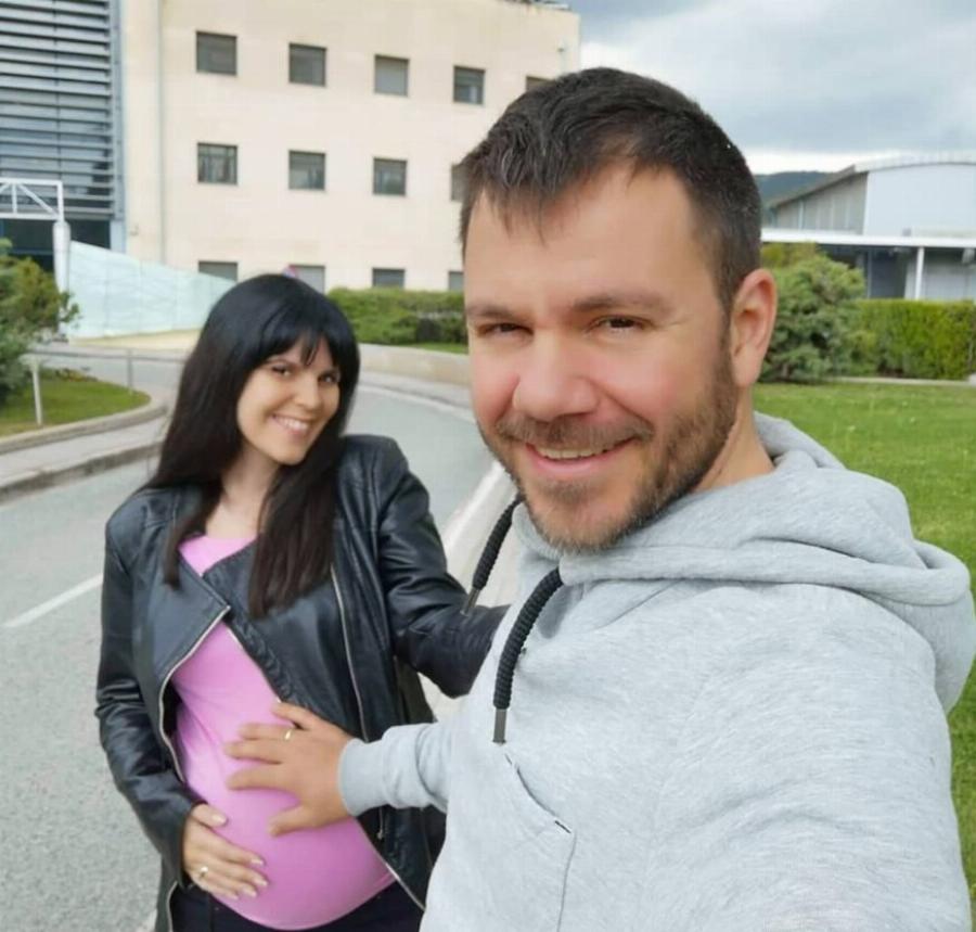 Ευτύχης Μπλέτσας: Ο έρωτας με την σύζυγο του, η λατρεία για την κόρη, τα ταξίδια και η κατακραυγή