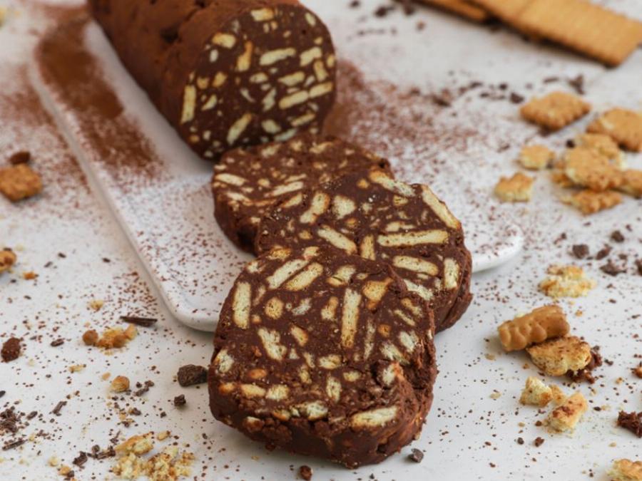 Απόλαυση χωρίς τύψεις: Υγιεινός κορμός σοκολάτας χωρίς ζάχαρη, αυγά και βούτυρο