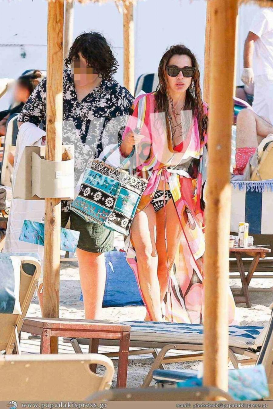 Δέσποινα Βανδή: Ο γιος της, Γιώργος Νικολαΐδης, μεγάλωσε και μοιάζει απίστευτα στη μαμά του