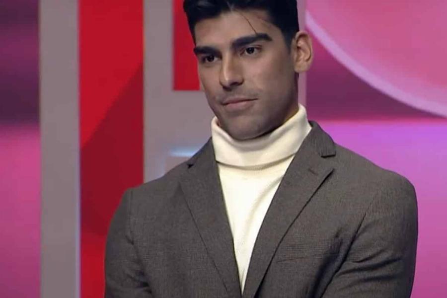 Θάνος Δημητρίου: Μου έχουν αφήσει 400 ευρώ στο μαγαζί που δουλεύω, για να τους ακολουθήσω