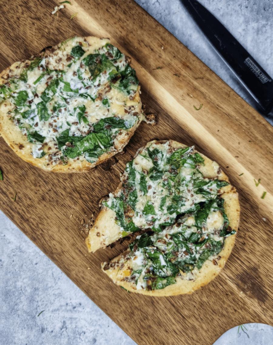 Σπανακόπιτα στην τοστιέρα: Νόστιμη, vegan και έτοιμη μόνο σε 10 λεπτά