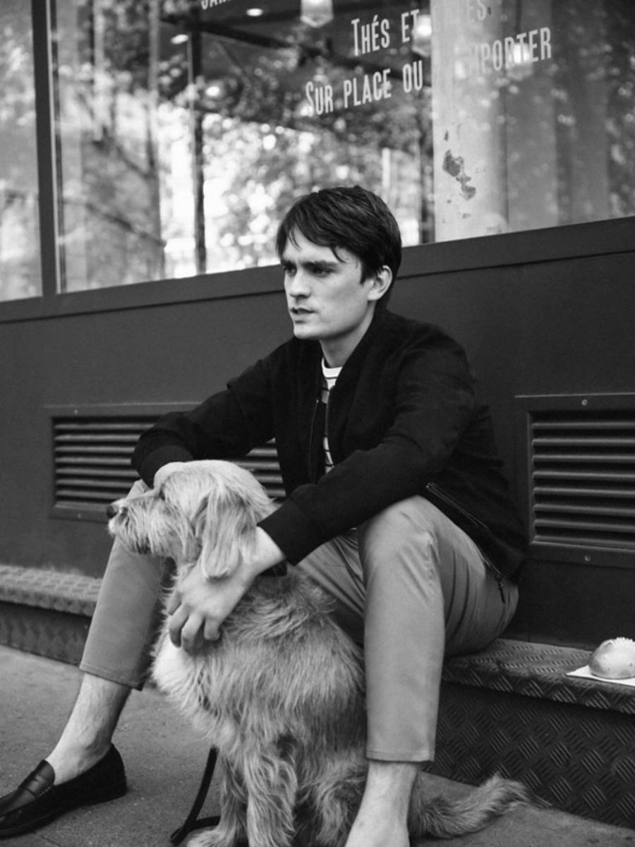 Αλέν Ντελόν: Ο 26χρονος γιος του είναι μοντέλο – Κληρονόμησε την ομορφιά και τη γοητεία του πατέρα του