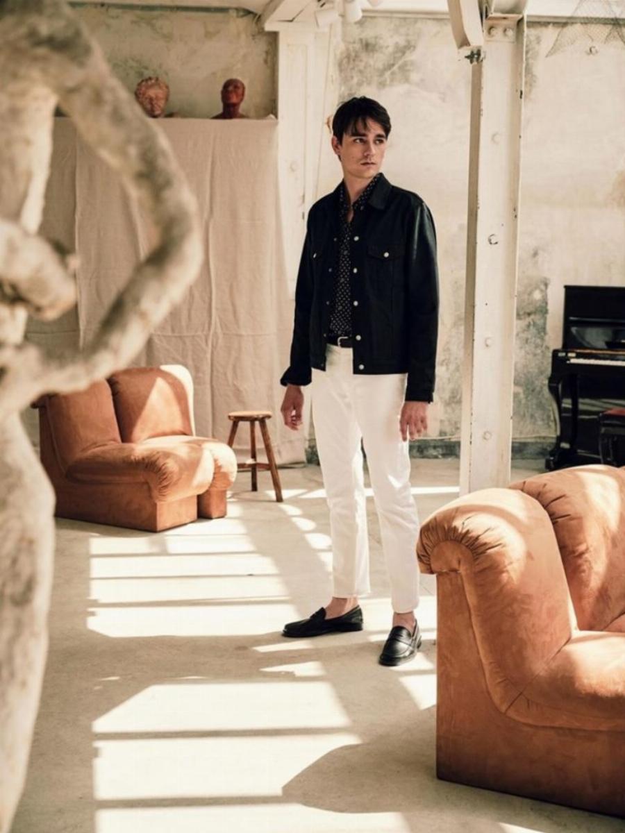 Αλέν Ντελόν: Ο 26χρονος γιος του είναι μοντέλο – Κληρονόμησε την ομορφιά και τη γοητεία του πατέρα του