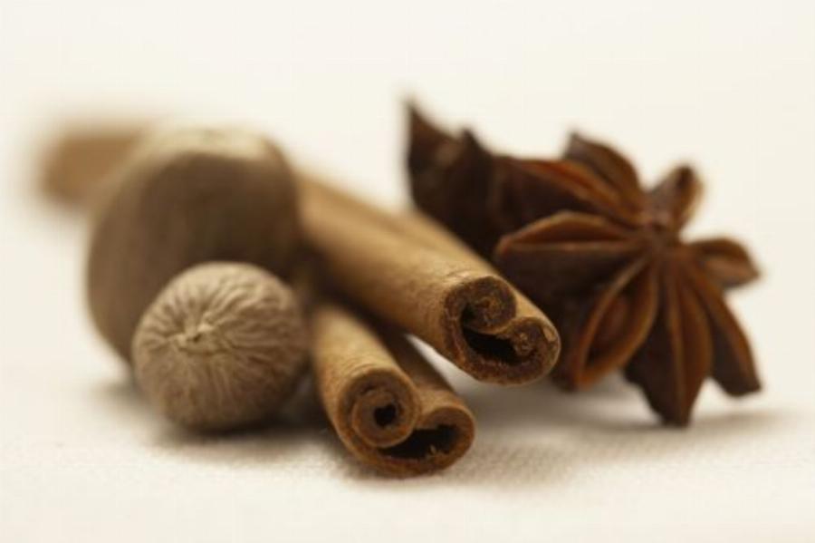 Τηγάνισμα: Τα τρία εύκολα και δοκιμασμένα κόλπα για για να διώξετε την βαριά μυρωδιά από το σπίτι σας