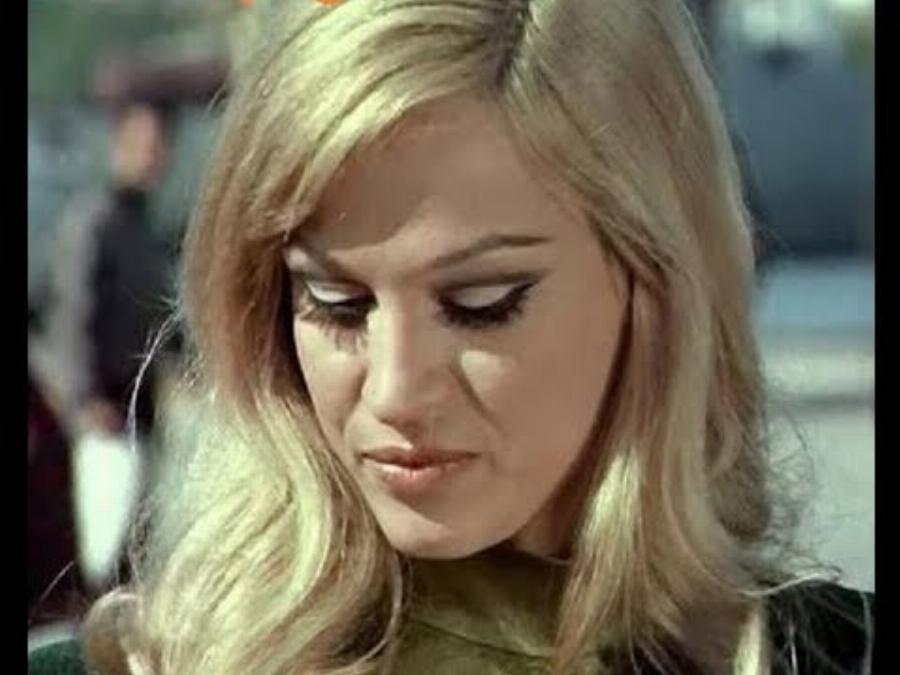 Μέμα Σταθοπούλου: Το “σκληρό κορίτσι” του κινηματογράφου, αφοσίωση στα παιδιά της και η απώλεια της κόρης της σε τροχαίο