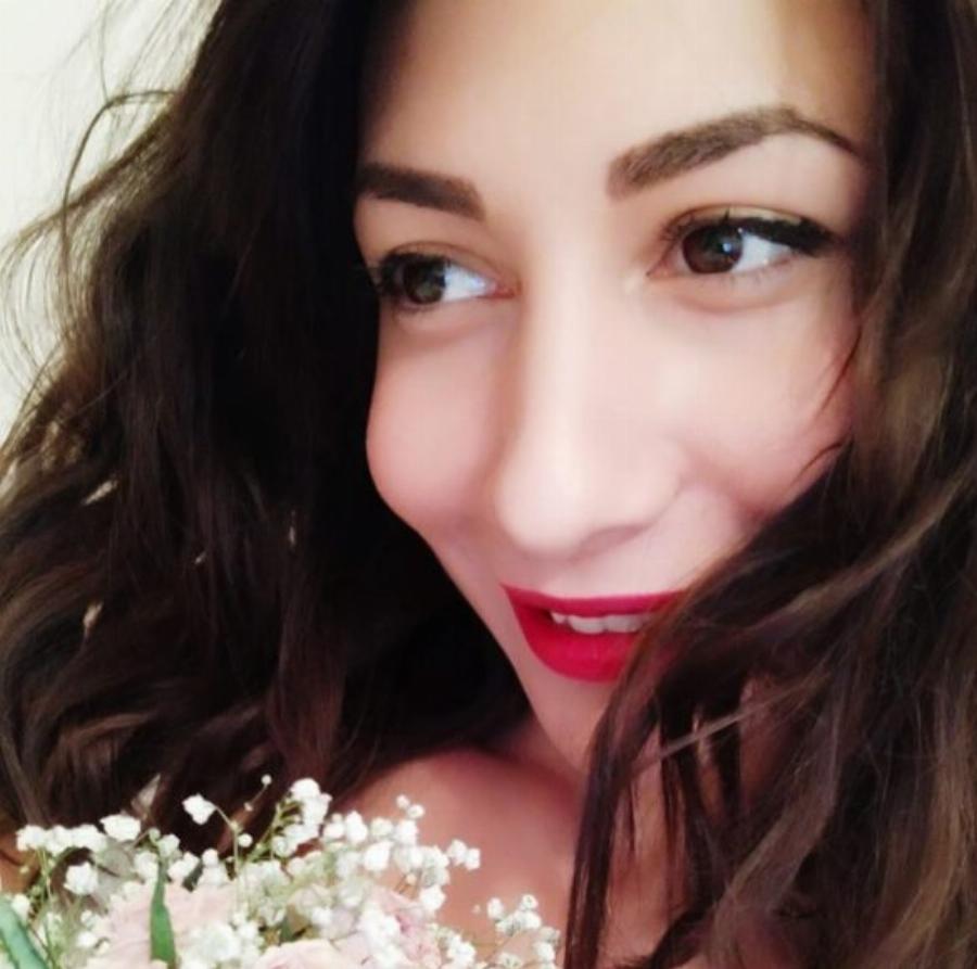 Πολυξένη: Η μικρή κοπέλα που τραγουδούσε το 2000 στο ALTER έγινε 31 και είναι μια εντυπωσιακή γυναίκα