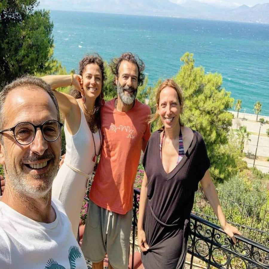 Θανάσης Ευθυμιάδης: Η αδημοσίευτη φωτογραφία με την πανέμορφη σύζυγό του και η απίστευτη αλλαγή στην εμφάνισή τους