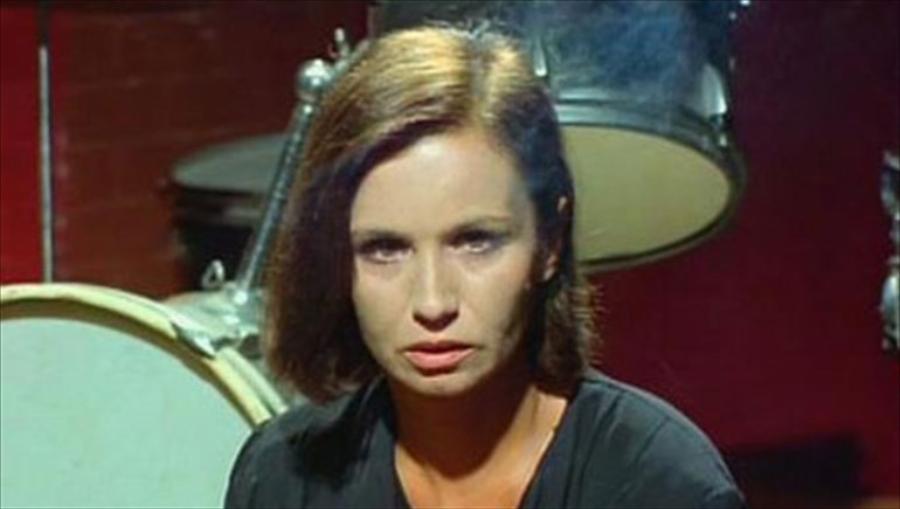 Κατερίνα Γώγου: Η γυναίκα-θαύμα, η αναρχική ποιήτρια, η χρήση ουσιών για να σώσει την κόρη της και η αυτοκτονία στα 53 της