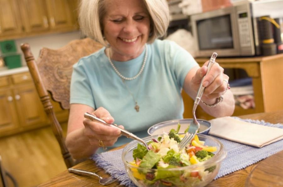 Απώλεια βάρους: Τα 15 κόλπα για να χάσετε κιλά χωρίς σχεδόν καθόλου κούραση