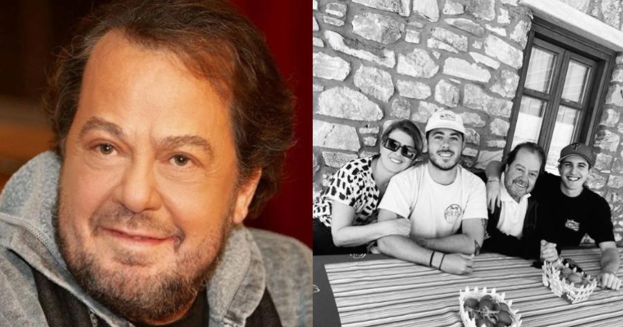 Γιάννης Πάριος: Άκρως εντυπωσιακό το σπίτι του αγαπημένου τραγουδιστή στην Αθήνα – Έχει πιάνο με ουρά και ξύλινα πατώματα