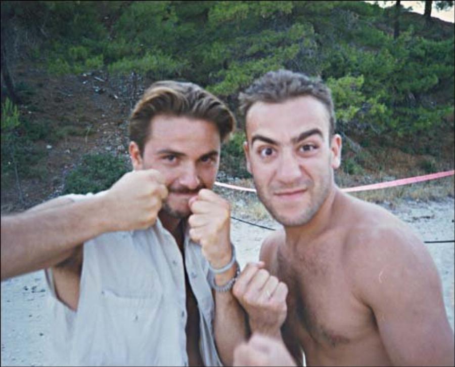 Αντώνης Παραράς: O αδελφικός φίλος του Κανάκη, ο θάνατος από λευχαιμία στα 29 και το νόημα των Α.Μ.Α.Ν