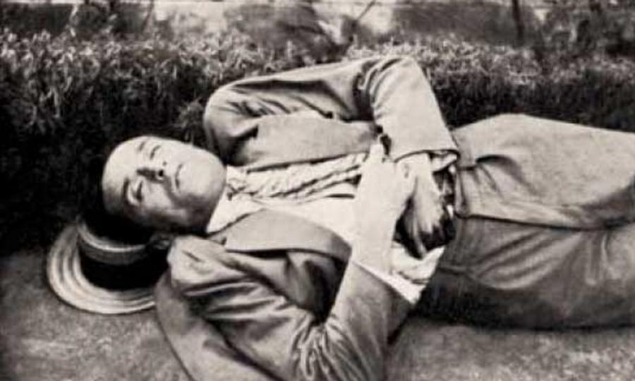 Κώστας Καρυωτάκης: Η αυτοκτονία στην Πρέβεζα, ο ανεκπλήρωτος έρωτας και η σύφιλη