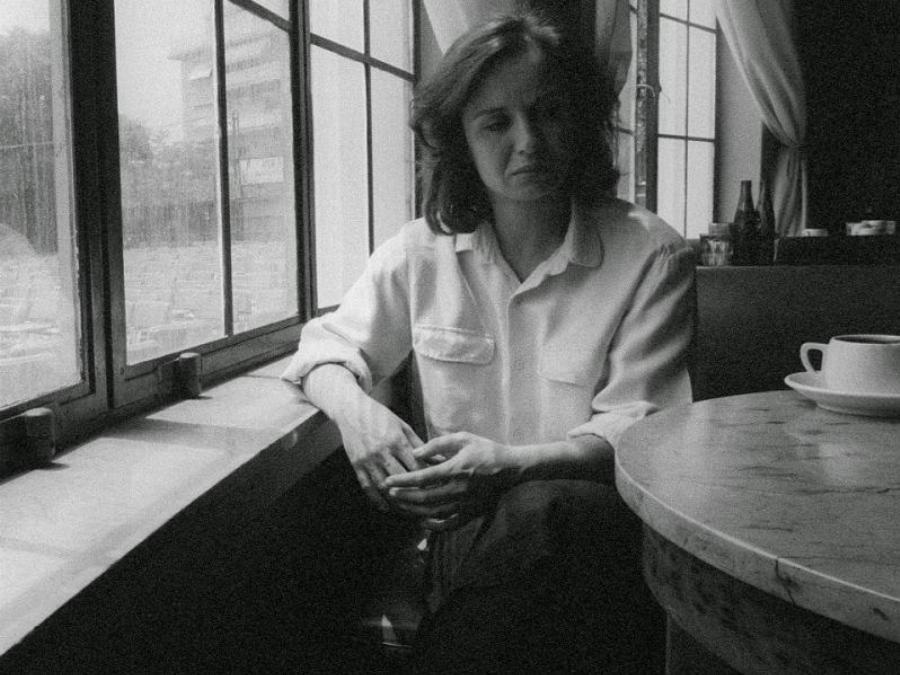 Κατερίνα Γώγου: Η γυναίκα-θαύμα, η αναρχική ποιήτρια, η χρήση ουσιών για να σώσει την κόρη της και η αυτοκτονία στα 53 της