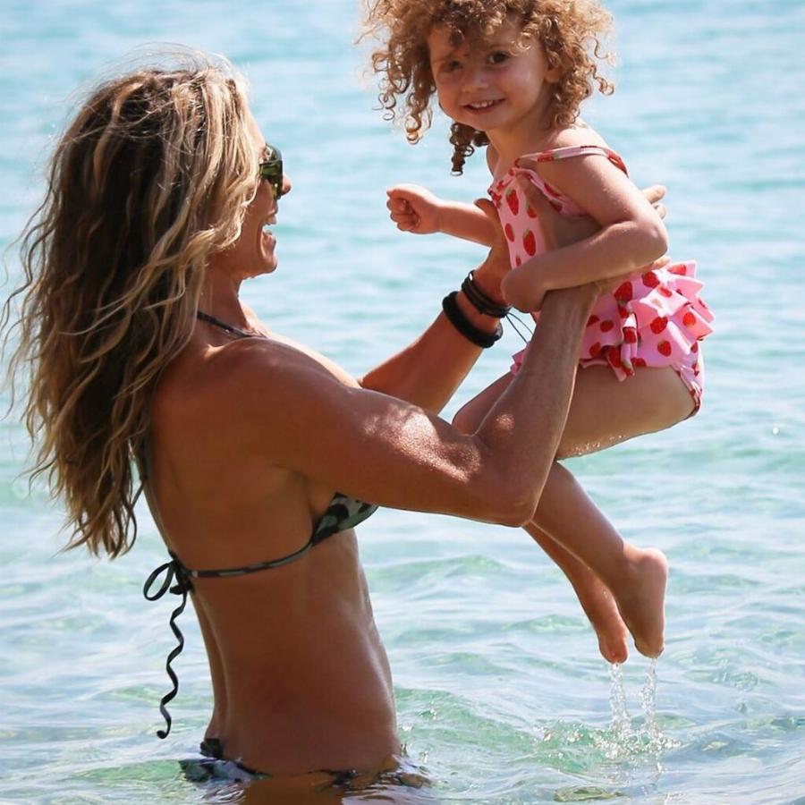 Κατερίνα Λάσπα: Η ψυχική ασθένεια, οι δύσκολες στιγμές στον γάμο της, η απόσυρση από την τηλεόραση και η αφοσίωση στις κόρες της