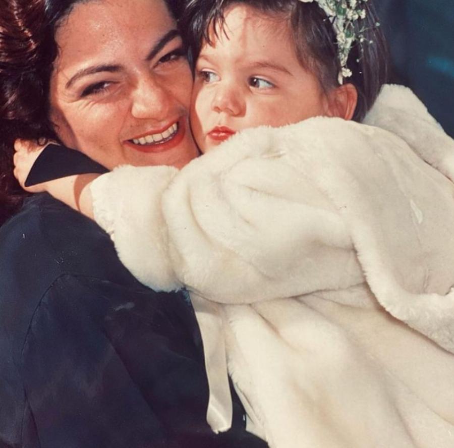 Η εξομολόγηση της Δανάης Μπάρκα: «Στα 7 μου επέλεξα τον Χρήστο Χατζηπαναγιώτη για πατέρα μου»