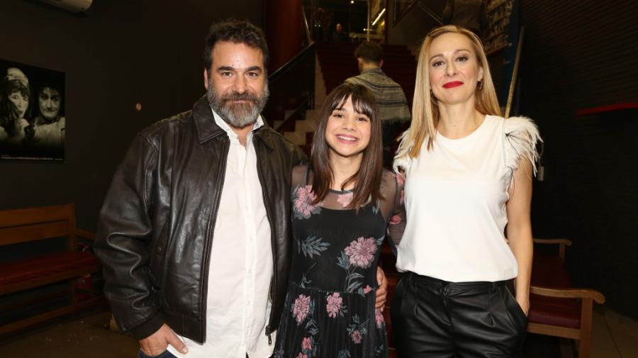 Ντίνα Λιναρδάτου: Η Σοφούλα από τη “Μουρμούρα”, η απίστευτη πραγματική ηλικία της και η ολόιδια δίδυμη αδερφή της