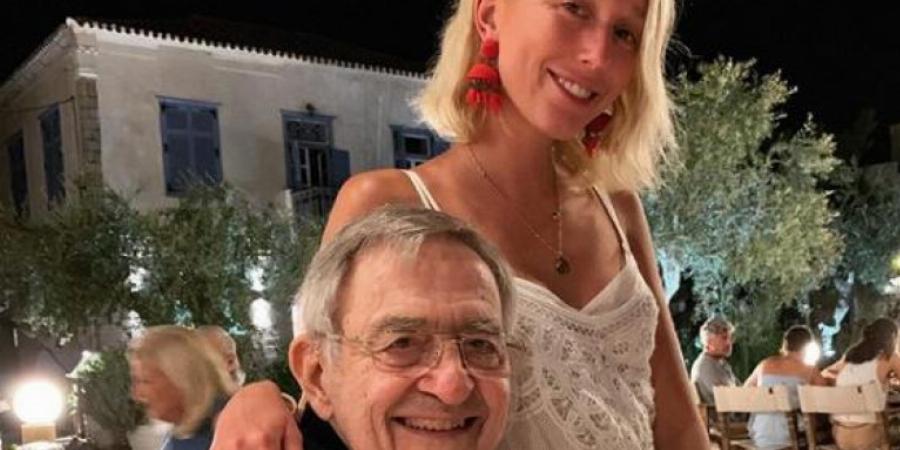 Κωνσταντίνος Β΄: Ο θρόνος στα 24, η γυναίκα της ζωής του, ο παραμυθένιος γάμος και το τούνελ που οδηγούσε τη Βουγιουκλάκη στο παλάτι