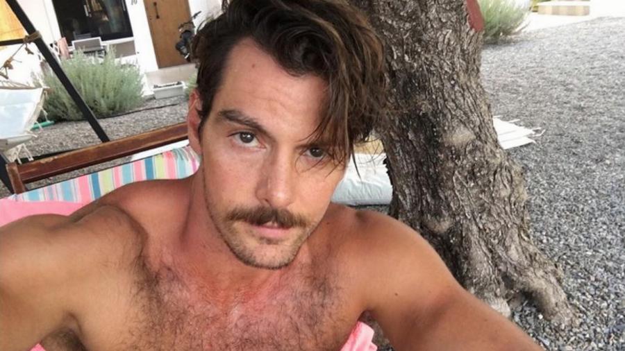 Γιάννης Κουκουράκης: Η συμμετοχή στις «Άγριες Μέλισσες», τα 7 δοκιμαστικά, η θαυμάστρια που του έκανε εντύπωση και ο γάμος