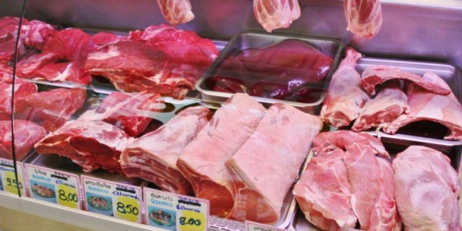 Μαγειρικό λάθος: Ο λόγος που δεν πρέπει να τρυπάτε το κρέας στο μαγείρεμα