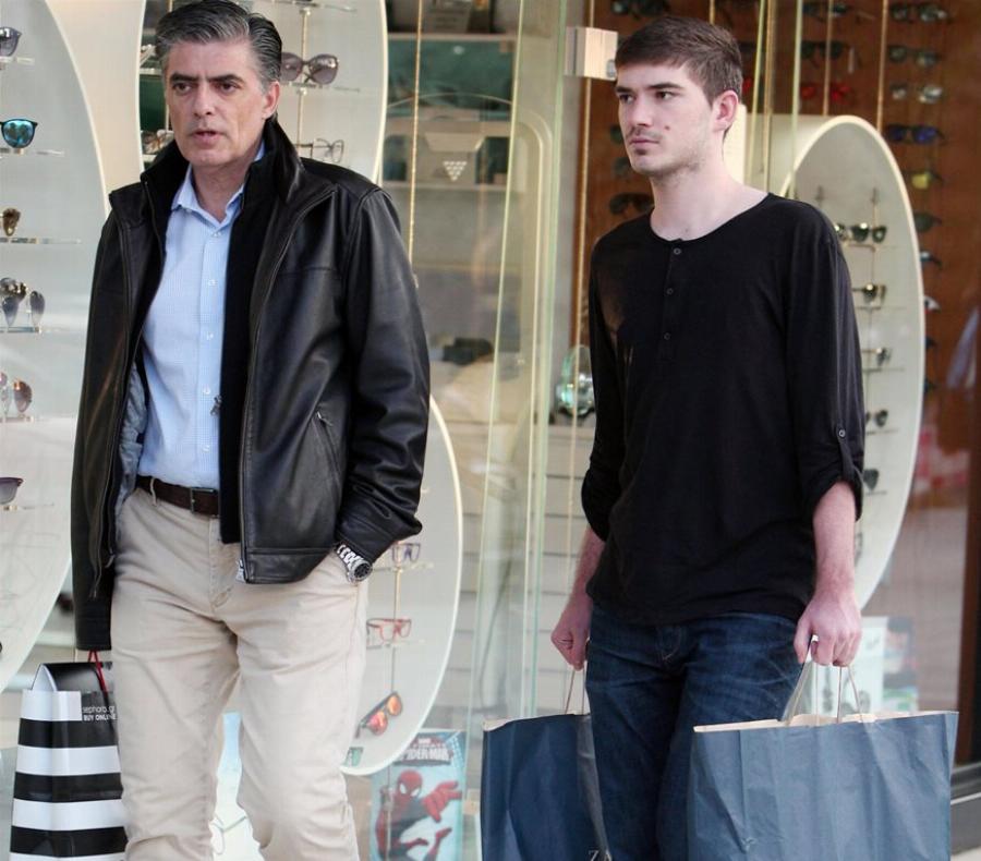 Γιοί Ελλήνων celebrities: 11 περιπτώσεις που μεγάλωσαν και έγιναν όμορφοι και γοητευτικοί νεαροί