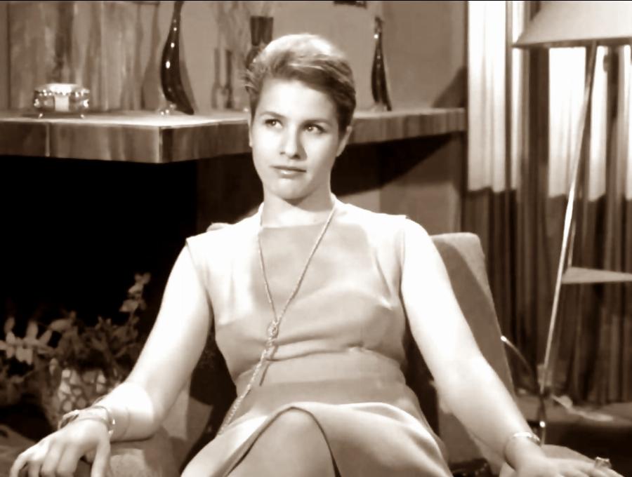 Πόπη Λάζου: Η ξανθιά καλλονή ζωντοχήρα του σινεμά, η μεγάλη γοητεία στους άντρες και η ομορφιά στα 84 της χρόνια