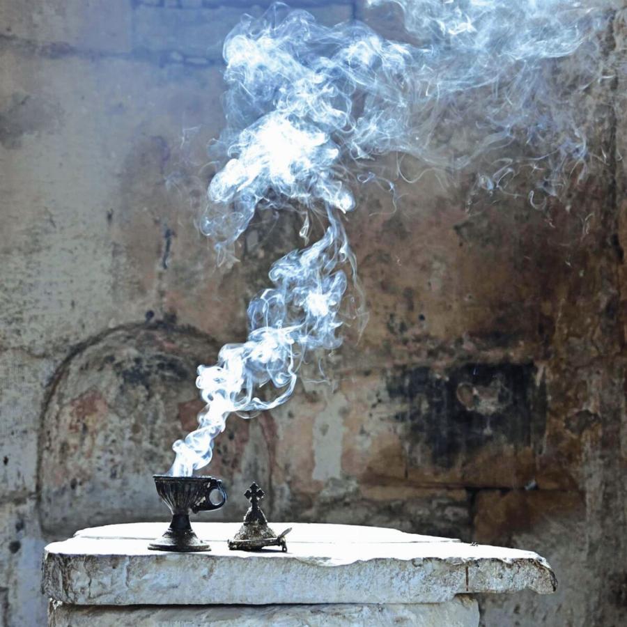 Λιβάνι: Χρησιμοποιείται ως αντιφλεγμονώδες, βοηθά στην ίαση συγκεκριμένων τύπων καρκίνου και καταπολεμά την αρθρίτιδα