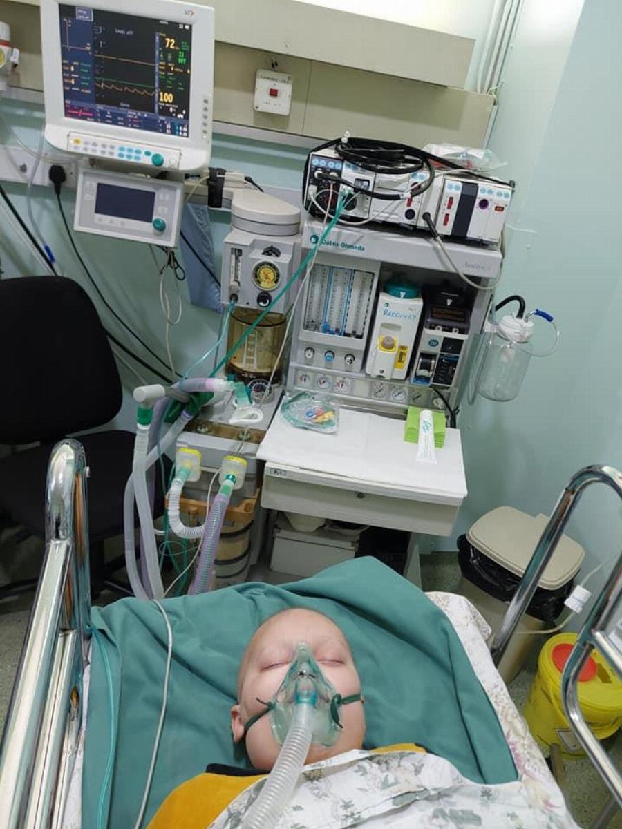 «Υποφέρει, είναι δεμένα τα χέρια μας…»: Η μεγαλύτερη μάχη του οκτάχρονου Λούκα