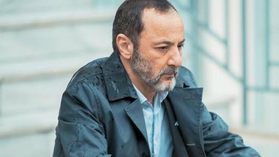 Στέλιος Μάινας: Η επιτυχία που τον ξάφνιασε, ο σκηνοθέτης γιος και η άγνωστη συγγένεια με γνωστή παρουσιάστρια