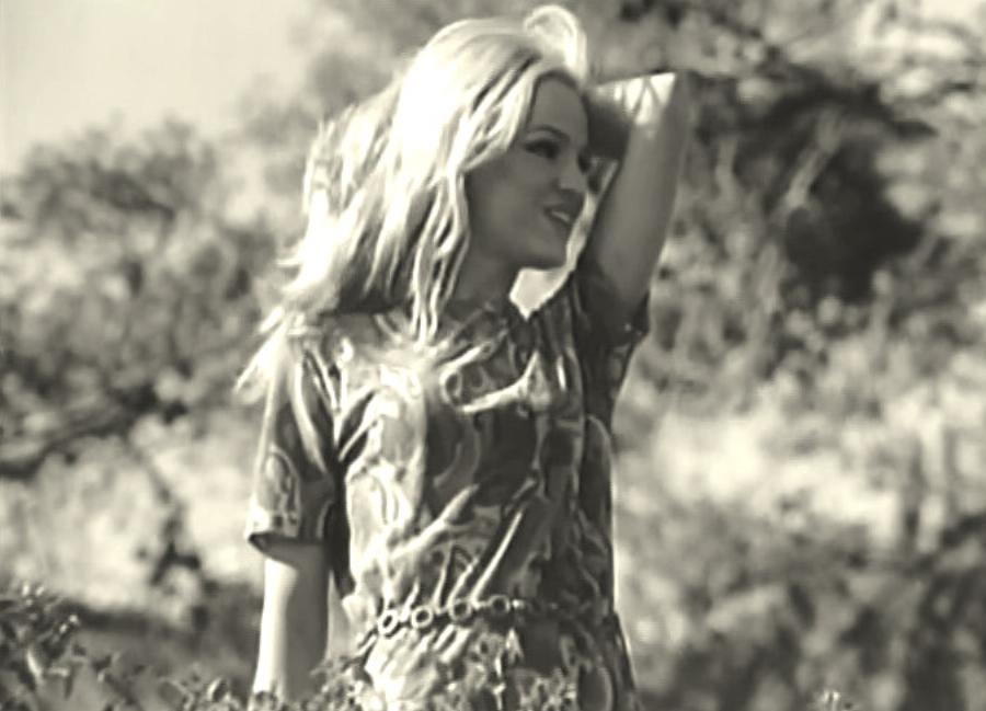 Μέμα Σταθοπούλου: Το “σκληρό κορίτσι” του κινηματογράφου, αφοσίωση στα παιδιά της και η απώλεια της κόρης της σε τροχαίο