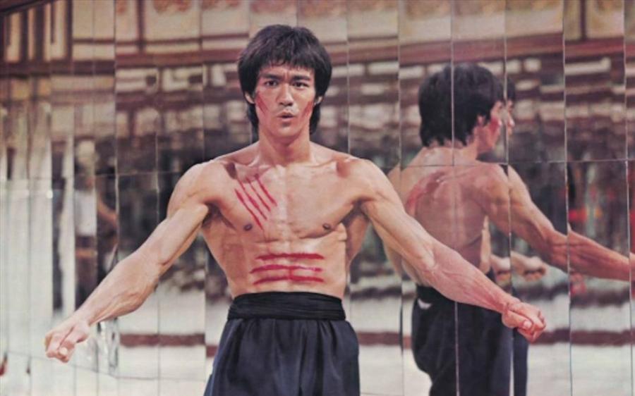 Μπρους Λι: Ο μυθικός μαχητής πολεμικών τεχνών με τον άδοξο θάνατο στα 32 και ο παρόμοιος θάνατος του γιου του