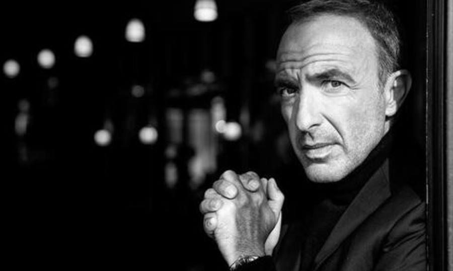 Νίκος Αλιάγας: «Ζούσα σε μια σοφίτα 6 τμ χωρίς νερό, αλλά δεν αισθανόμουν φτωχός. Δούλευα νύχτες ατελείωτες»