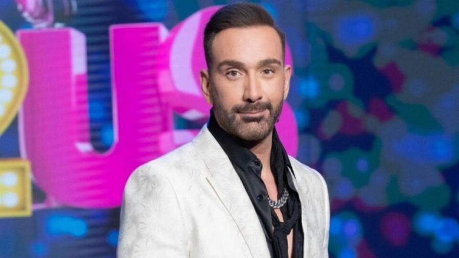 Νεκρός στενός συνεργάτης του Νίκου Κοκλώνη από το J2US – Το αποχαιρετιστήριο μήνυμα του παρουσιαστή