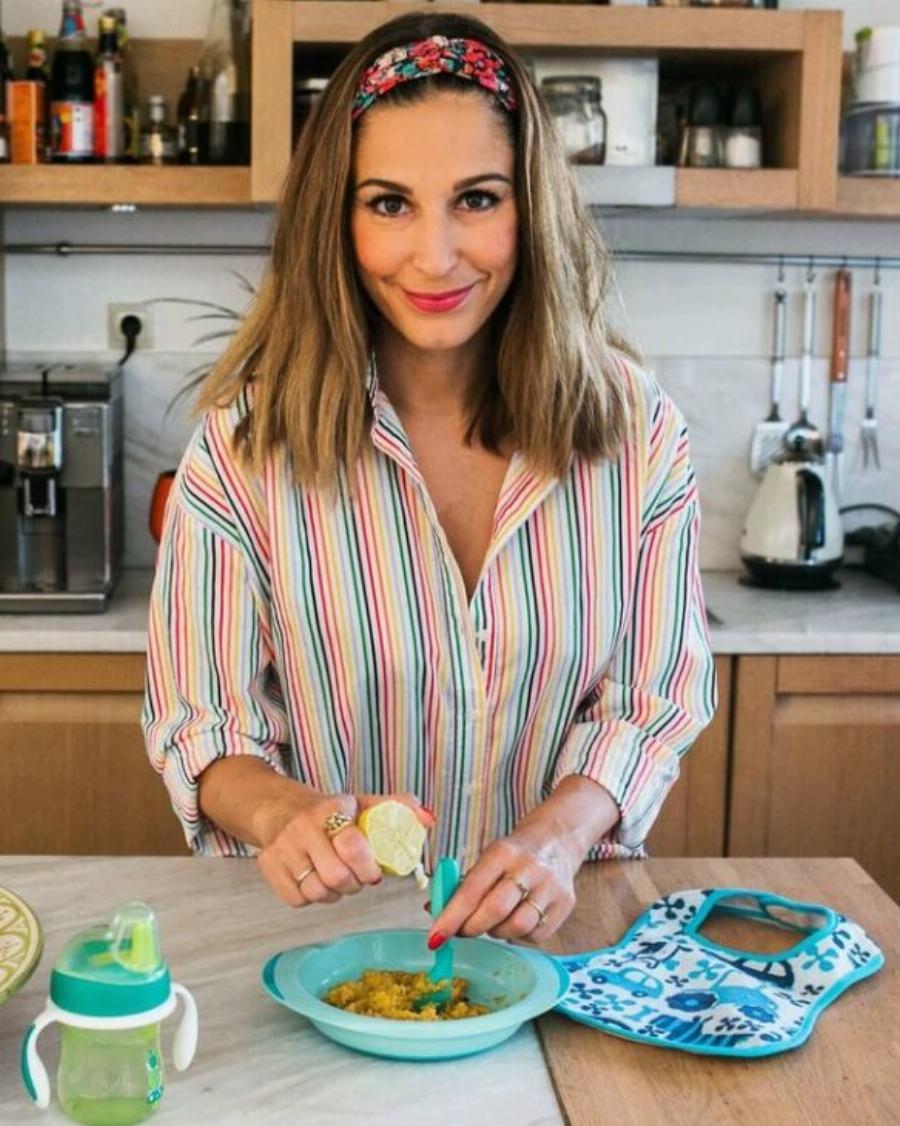 Διάσημες Ελληνίδες: 8 μανούλες που είναι παράλληλα τυπικές στη δουλειά τους και καταπληκτικές νοικοκυρές