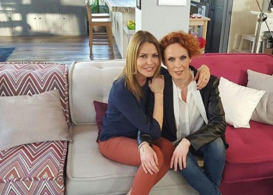 «Όταν πηγαίνανε μαζί σχολείο»: Διάσημοι Έλληνες που θεωρούσαμε ότι έχουν διαφορά ηλικίας αλλά τελικά ήταν συμμαθητές