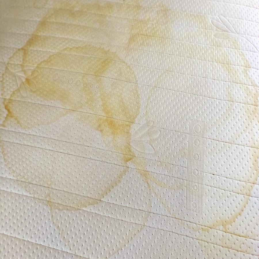 Καθάρισμα κρεβατιού: Ο πιο εύκολος τρόπος για να καθαρίσεις γρήγορα και οικονομικά το στρώμα