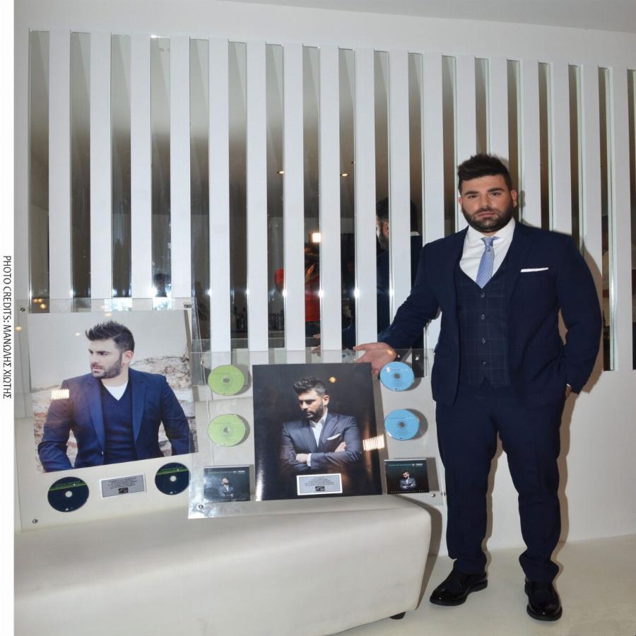 Παντελής Παντελίδης: Η εργασία ως αξιωματικός, το τραγούδι, η επιτυχία και το τροχαίο που συγκλόνισε την Ελλάδα