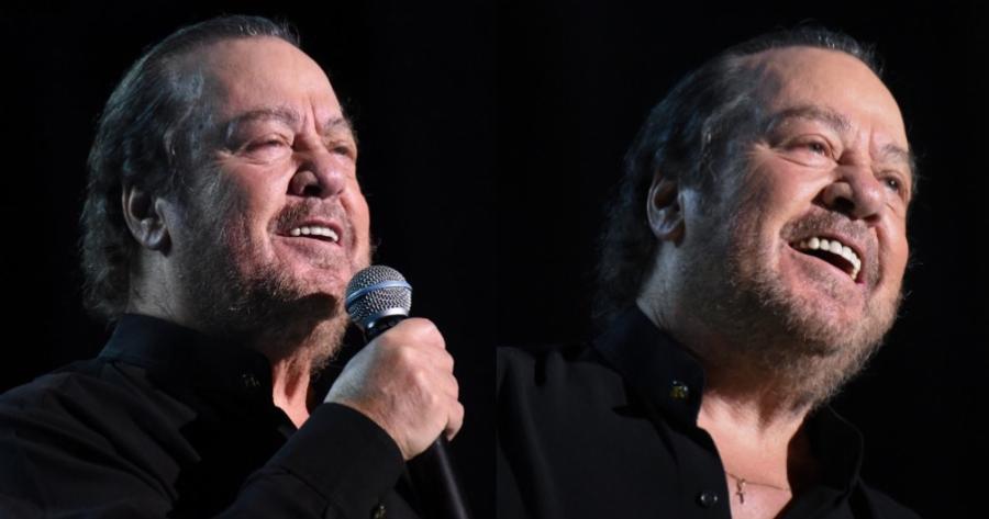 Ξανά ερωτευμένος ο Γιάννης Πάριος: Η ξανθιά, κατά πολύ νεότερη σύντροφος του τραγουδιστή