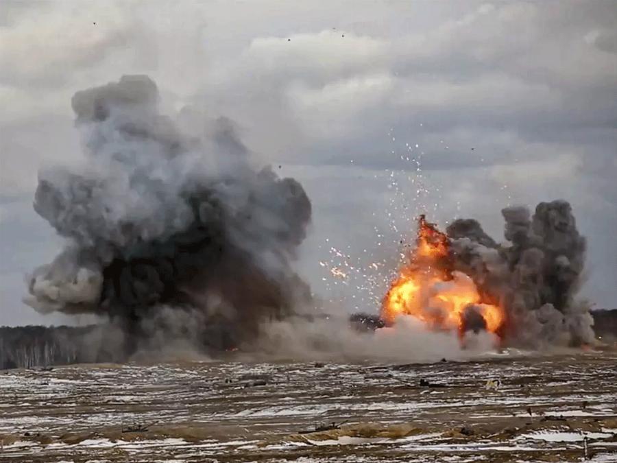 «Μας βομβαρδίζουν, μπαμπά μαμά σ’ αγαπώ»: Δάκρυσε και ο Θεός με τον Ουκρανό στρατιώτη που αποχαιρετά τους γονείς του