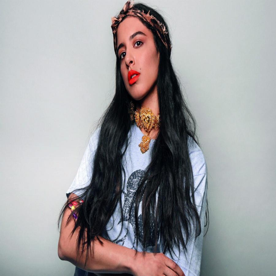 Μαρίνα Σάττι: Το bullying, η καταγωγή από το Σουδάν, η καριέρα στην μουσική και ο γοητευτικός σύντροφος