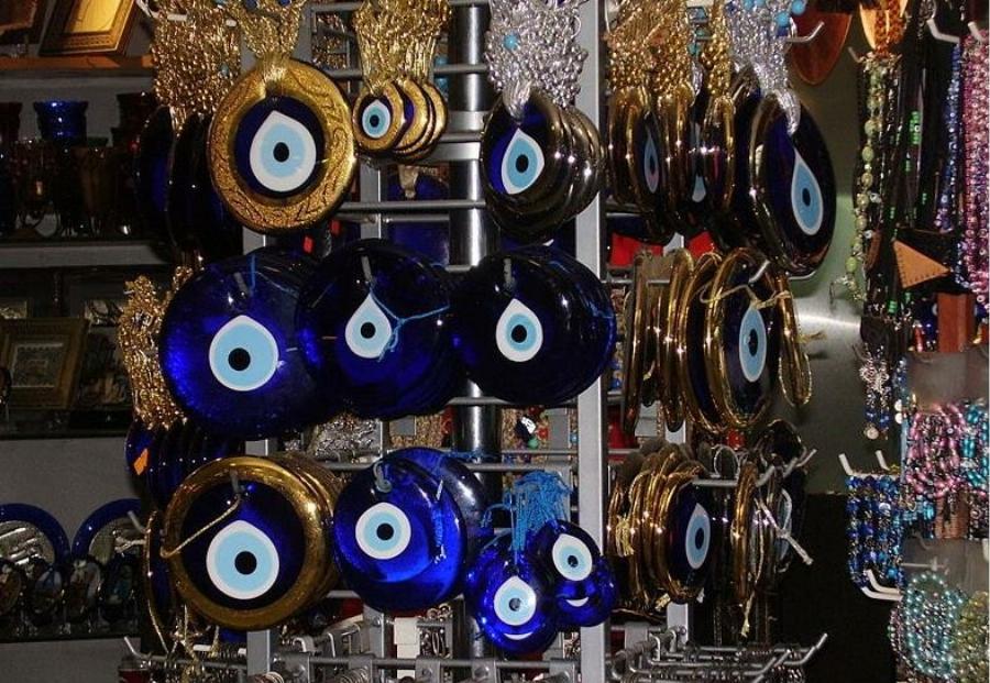 Έτσι θα φύγει το κακό μάτι: Η ευχή του Μεγάλου Βασιλείου για τη Βασκανία και τη γλωσσοφαγιά