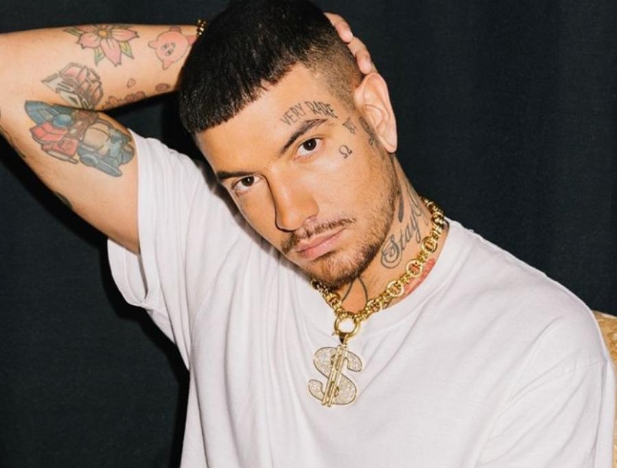 Έξαλλος ο Γιώργος Λιάγκας: Ο Σνίκ τον προκάλεσε σε αγώνα πυγμαχίας